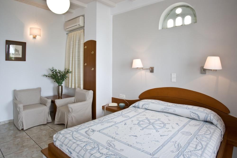 Porto Raphael Residences & Suites 圣约阿尼斯 外观 照片